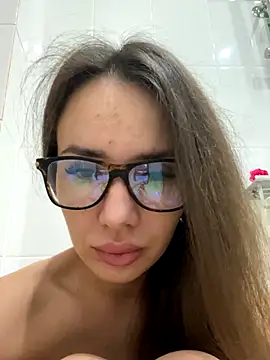 TeenieM online show from December 3, 11:36 pm