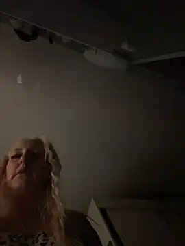 MerlinDave online show from February 25, 1:06 am