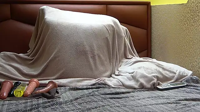 DanicaMoore online show from April 10, 11:39 am