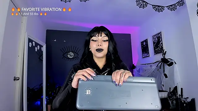 Raven Witch  online show from February 6, 12:34 pm