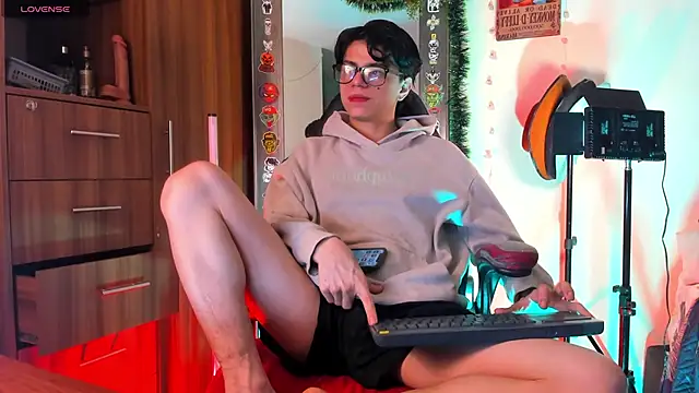 marckalexis online show from February 26, 11:43 am