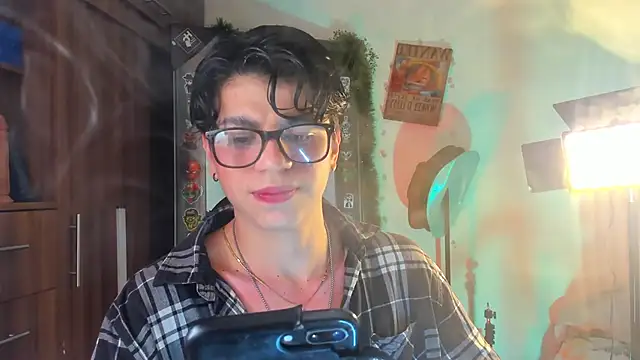 marckalexis online show from January 18, 1:31 am