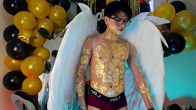 marckalexis online show from March 20, 1:34 pm