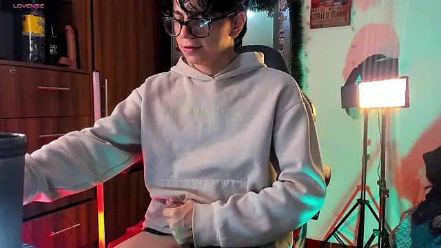 marckalexis online show from February 23, 2:28 pm