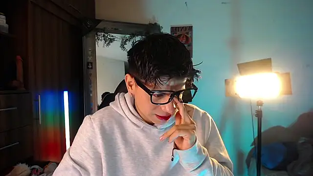 Snapshot of marckalexis chatting on February 28, 5:04 am marckalexis online show from February 28, 5:04 am