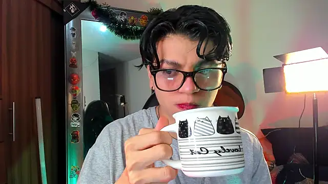 marckalexis online show from March 1, 11:32 am