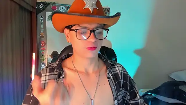 marckalexis online show from December 5, 7:34 pm