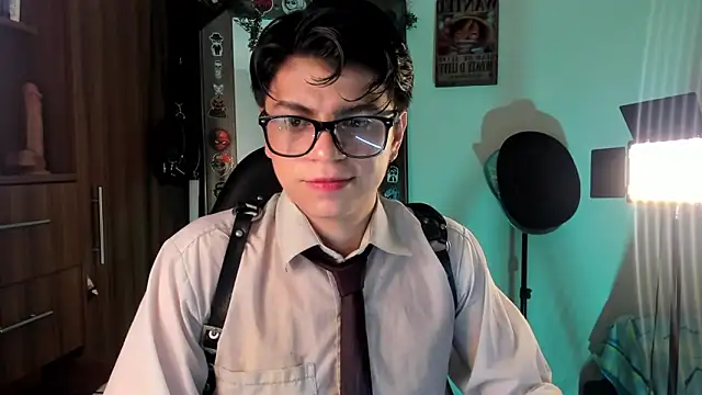 Snapshot of marckalexis chatting on September 15, 2:01 am marckalexis online show from September 15, 2:01 am