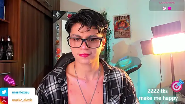marckalexis online show from May 12, 8:59 pm