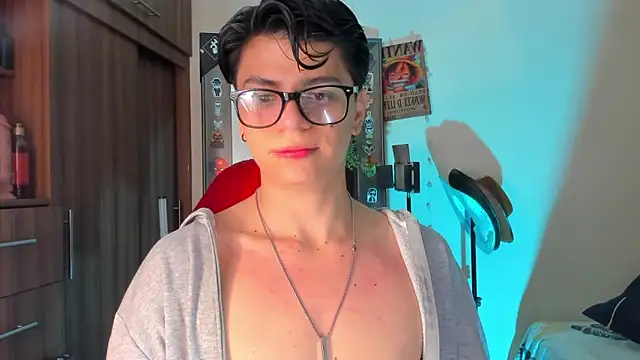 marckalexis online show from December 17, 8:19 am