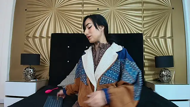 emmily keller19 online show from February 28, 1:22 pm