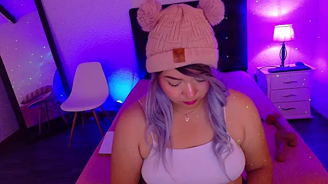 Snapshot of Cuckold_lover69 chatting on March 18, 7:01 am Cuckold lover69 online show from March 18, 7:01 am