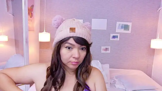 Snapshot of Cuckold_lover69 chatting on November 24, 1:33 pm Cuckold lover69 online show from November 24, 1:33 pm