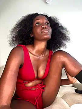 Fanclubbbbb online show from November 1, 6:30 am