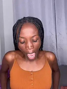 Fanclubbbbb online show from February 25, 10:53 pm