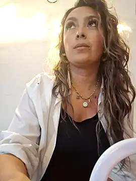 Snapshot of lauramcdowell1 chatting on October 24, 10:42 pm lauramcdowell1 online show from October 24, 10:42 pm