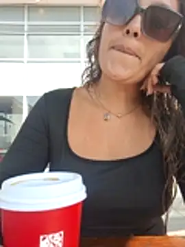 lauramcdowell1 online show from February 27, 7:35 pm