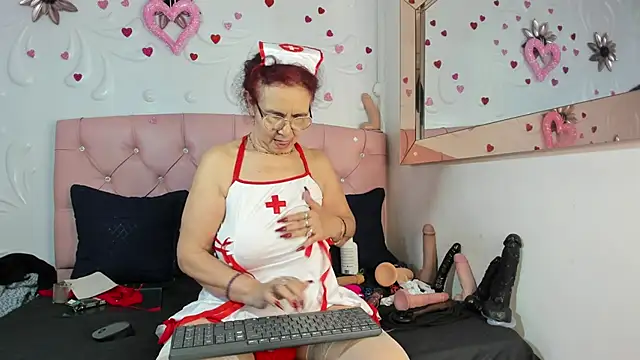 Snapshot of agatha_ross26 chatting on March 2, 3:30 pm agatha ross26 online show from March 2, 3:30 pm