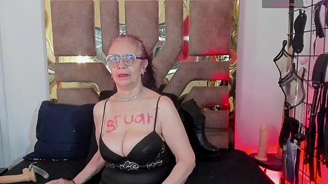 agatha ross26 online show from May 24, 12:05 pm