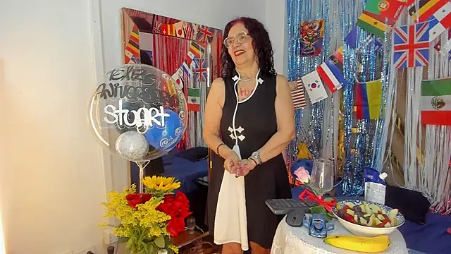 Snapshot of agatha_ross26 chatting on June 26, 12:11 pm agatha ross26 online show from June 26, 12:11 pm