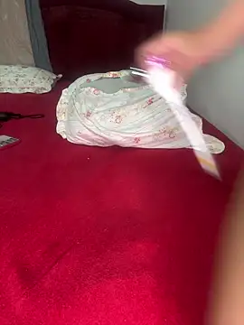 Snapshot of Monica_Pimentinha_ chatting on December 20, 2:05 pm Monica Pimentinha  online show from December 20, 2:05 pm