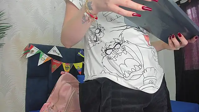 Ammy Connor1 online show from July 3, 6:58 pm