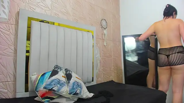 Snapshot of Ammy_Connor1 chatting on November 9, 12:47 am Ammy Connor1 online show from November 9, 12:47 am