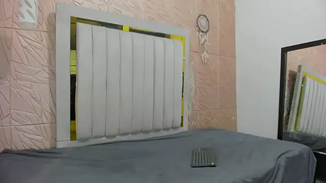 Snapshot of Ammy_Connor1 chatting on November 22, 9:13 pm Ammy Connor1 online show from November 22, 9:13 pm