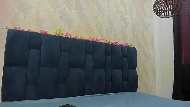 Ammy Connor1 online show from February 13, 8:09 pm