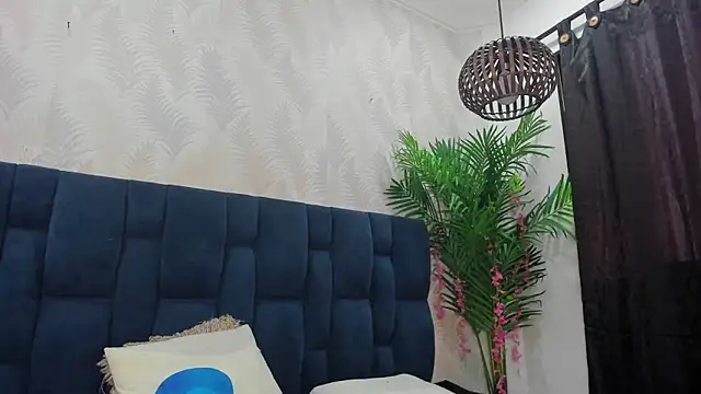 Ammy Connor1 online show from December 19, 8:44 pm