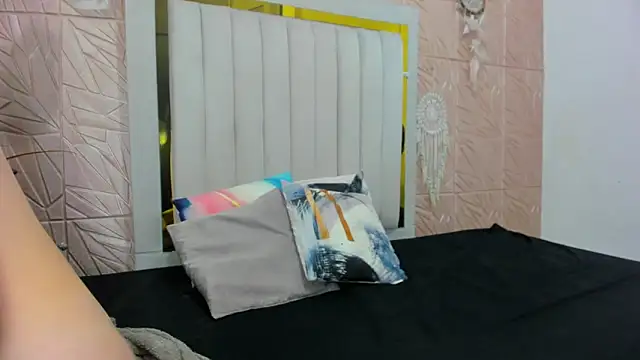 Snapshot of Ammy_Connor1 chatting on October 22, 8:08 pm Ammy Connor1 online show from October 22, 8:08 pm