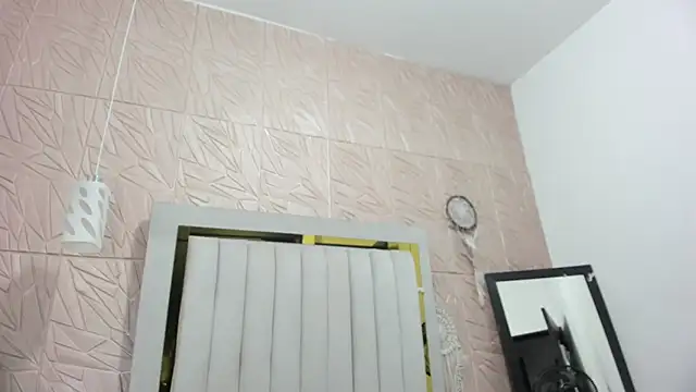 Snapshot of Ammy_Connor1 chatting on October 25, 9:15 pm Ammy Connor1 online show from October 25, 9:15 pm