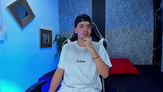 Mike 0233  online show from January 14, 4:27 am