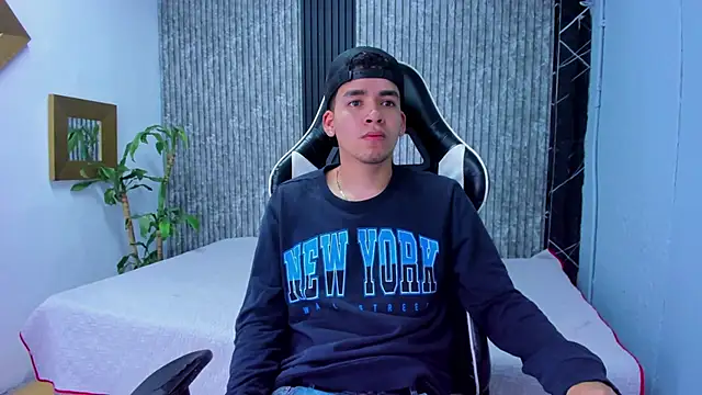 Mike 0233  online show from November 6, 4:16 am