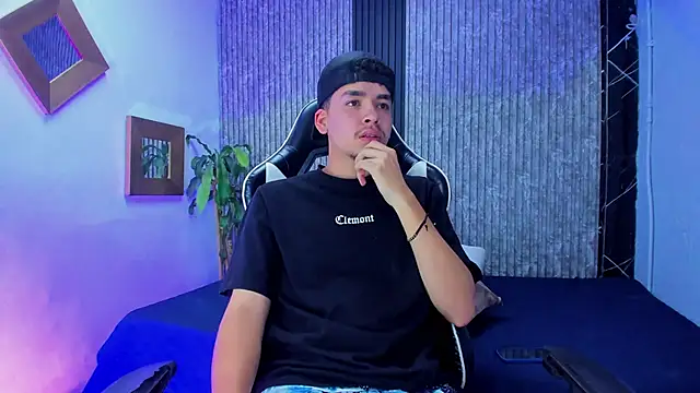 Mike 0233  online show from January 18, 4:27 am