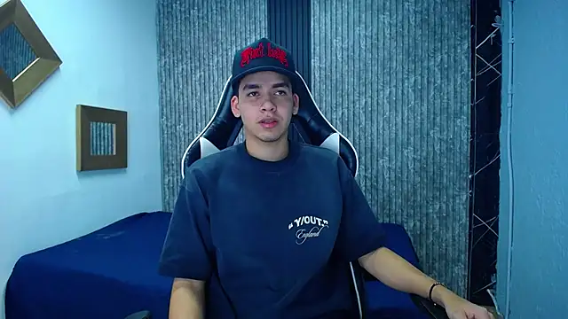 Mike 0233  online show from November 28, 4:12 am