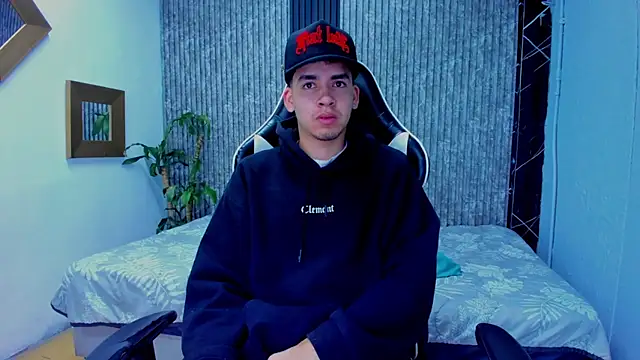 Mike 0233  online show from November 16, 4:17 am