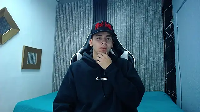 Mike 0233  online show from November 21, 5:06 am