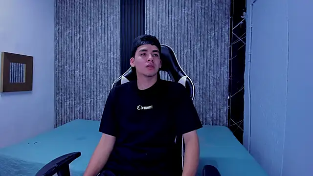 Mike 0233  online show from November 27, 4:35 am