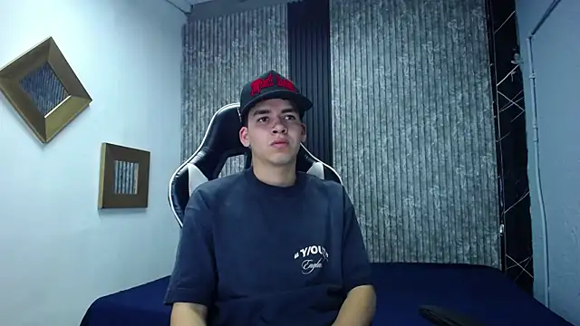 Mike 0233  online show from November 23, 4:33 am