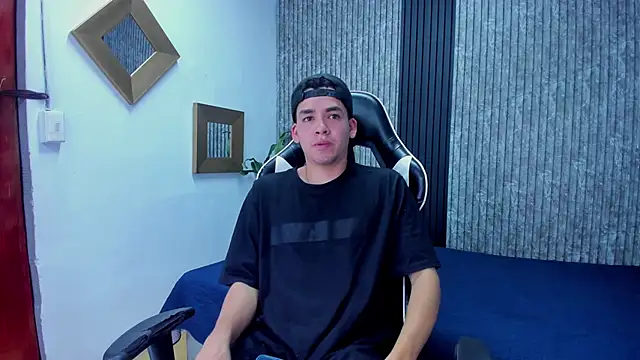 Mike 0233  online show from October 29, 4:22 am