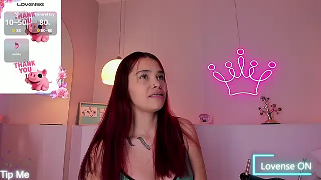 violeth hill online show from November 24, 7:47 pm