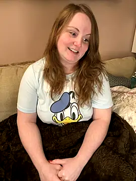 GingerSnap33 online show from September 9, 3:16 am