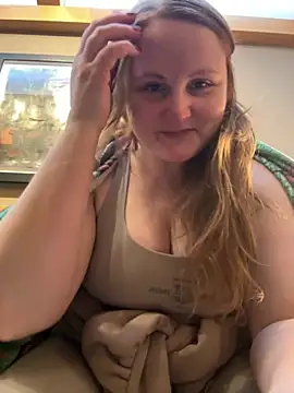 GingerSnap33 online show from December 3, 8:08 pm