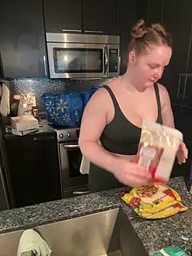 GingerSnap33 online show from May 18, 10:14 pm