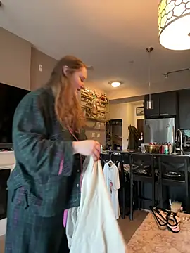 GingerSnap33 online show from February 14, 8:53 pm