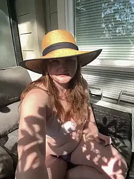 GingerSnap33 online show from May 1, 11:43 pm