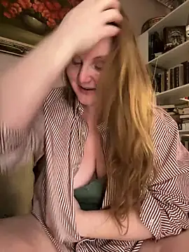 GingerSnap33 online show from March 5, 3:14 am