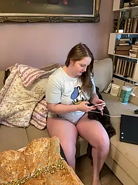 GingerSnap33 online show from January 18, 6:33 pm