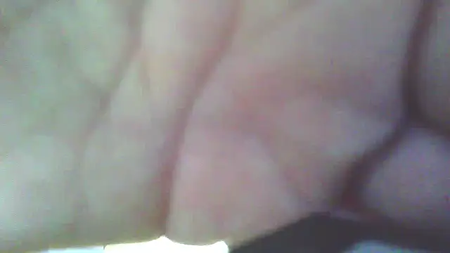 Snapshot of carolinesampaio chatting on November 3, 2:42 pm carolinesampaio online show from November 3, 2:42 pm